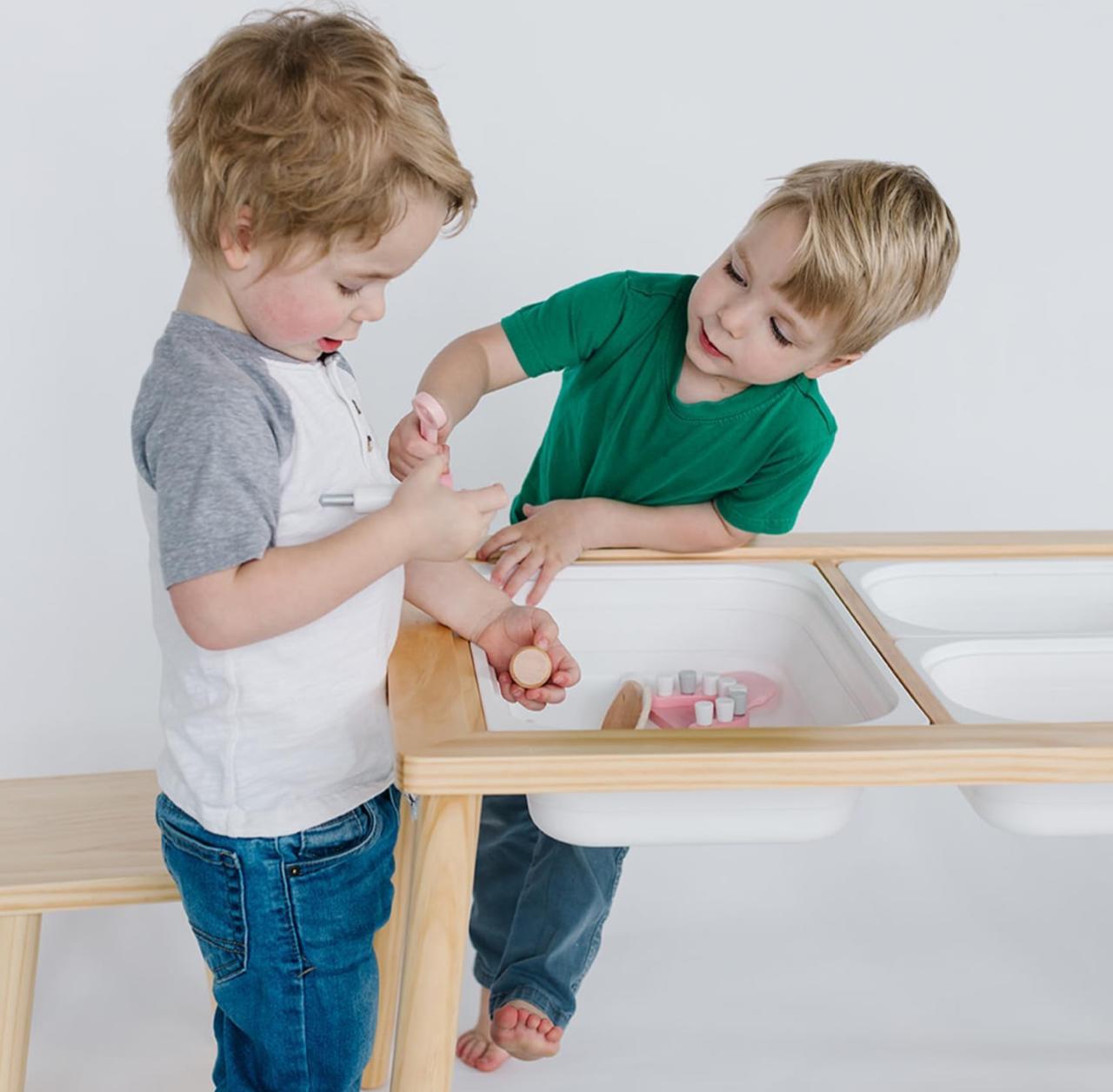 Sensory Table – طاولة العب الحسي