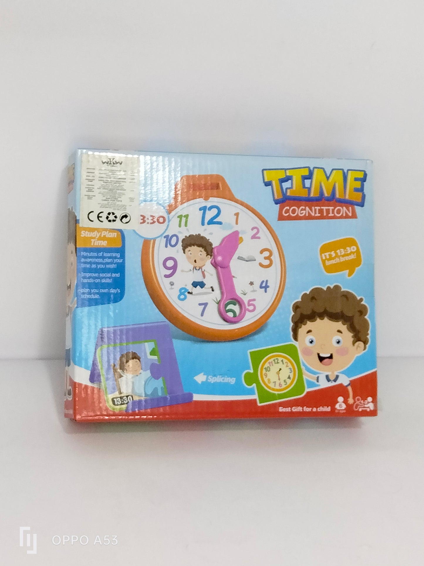 ساعة بلاستيك