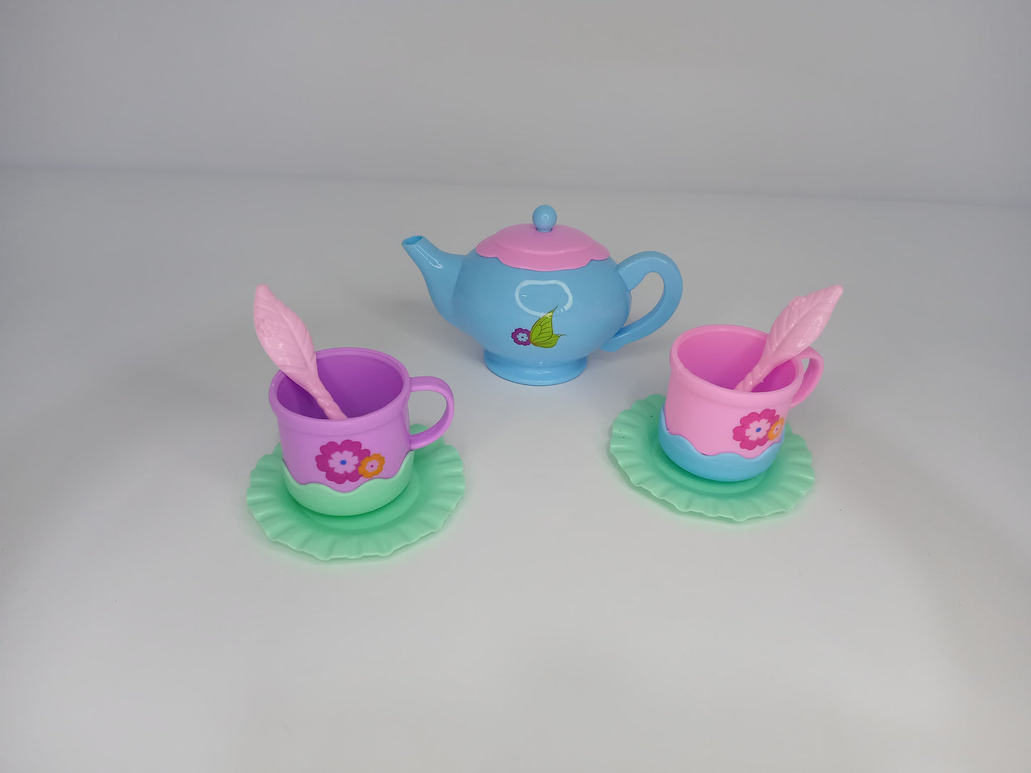 طقم شاي بينك ولبني