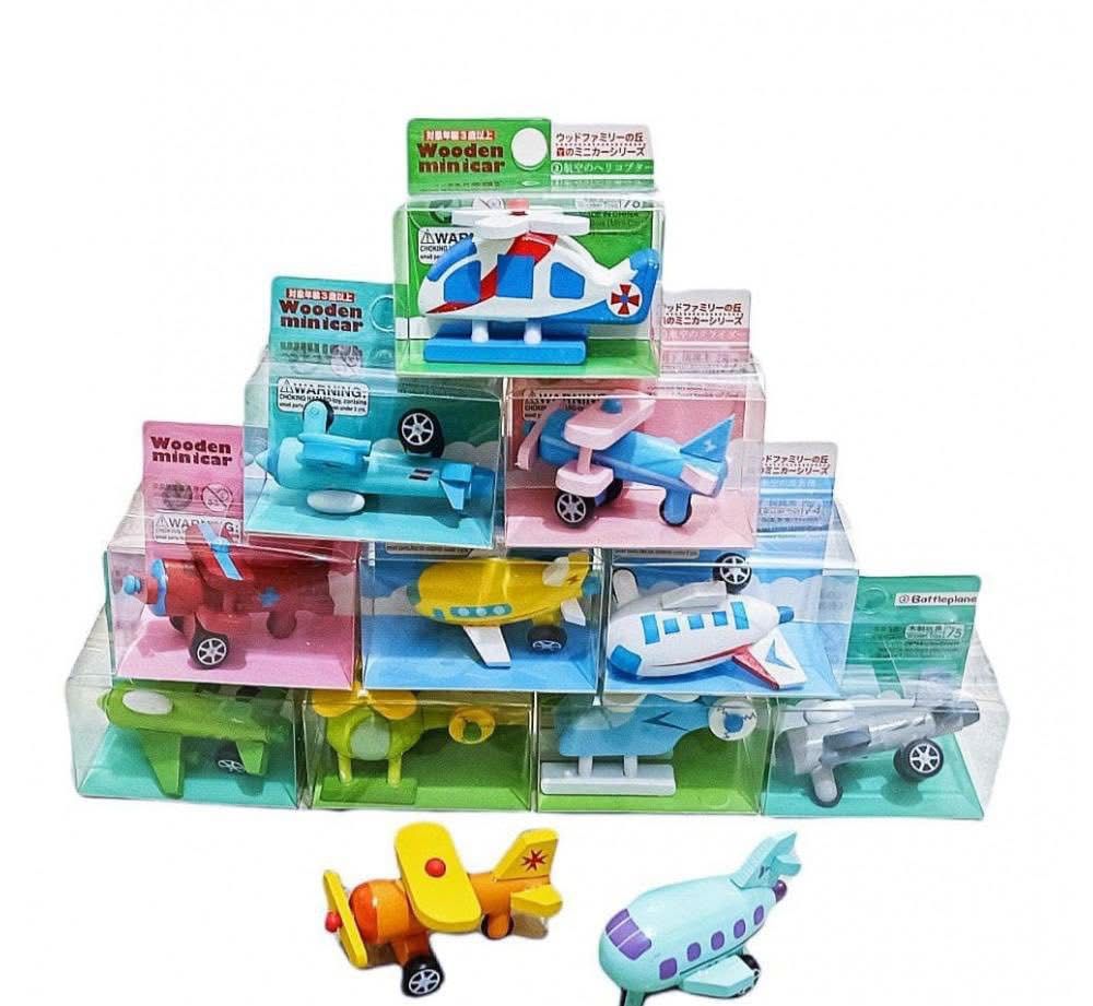 مجسم طائره خشب