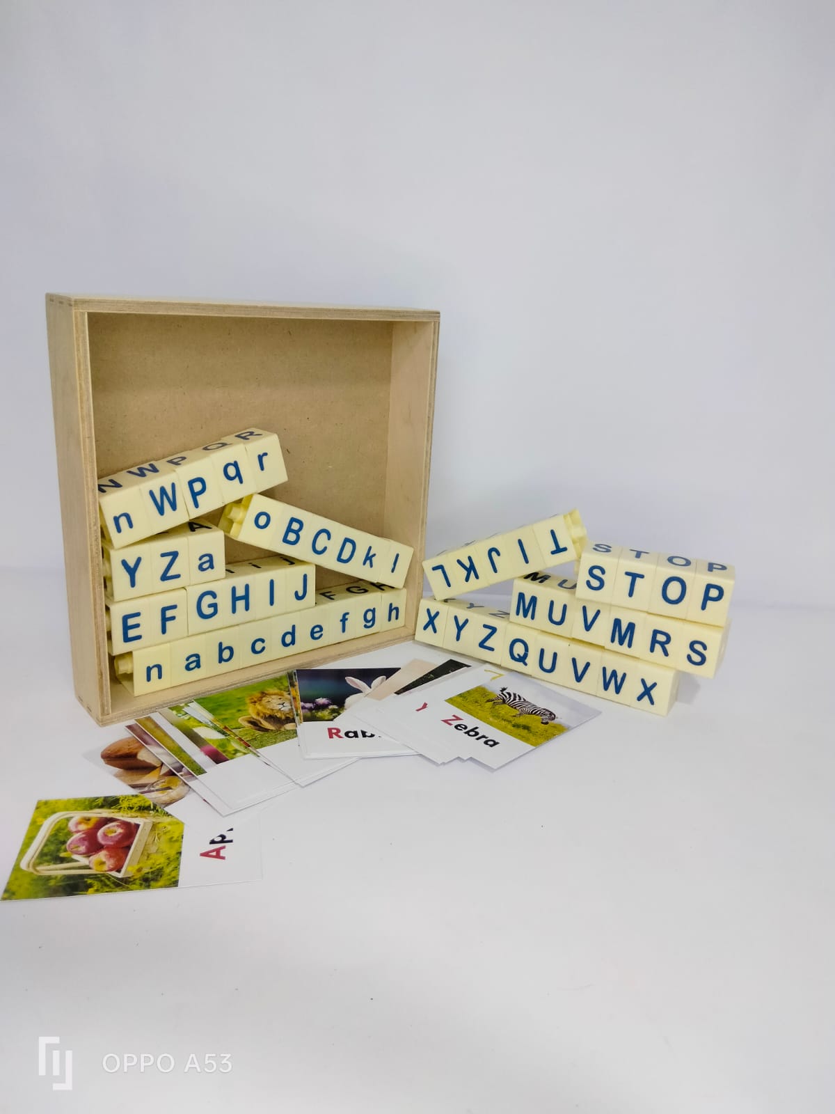 مكعبات الحروف الانجليزية الكوثر