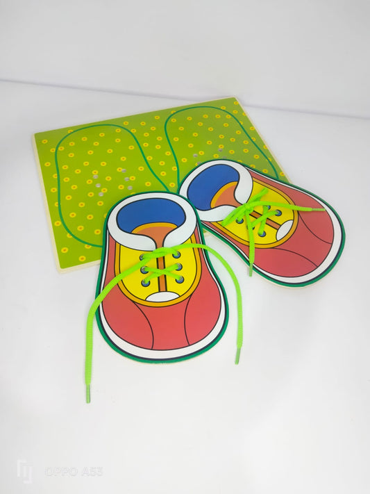 ربط حذاء كبير