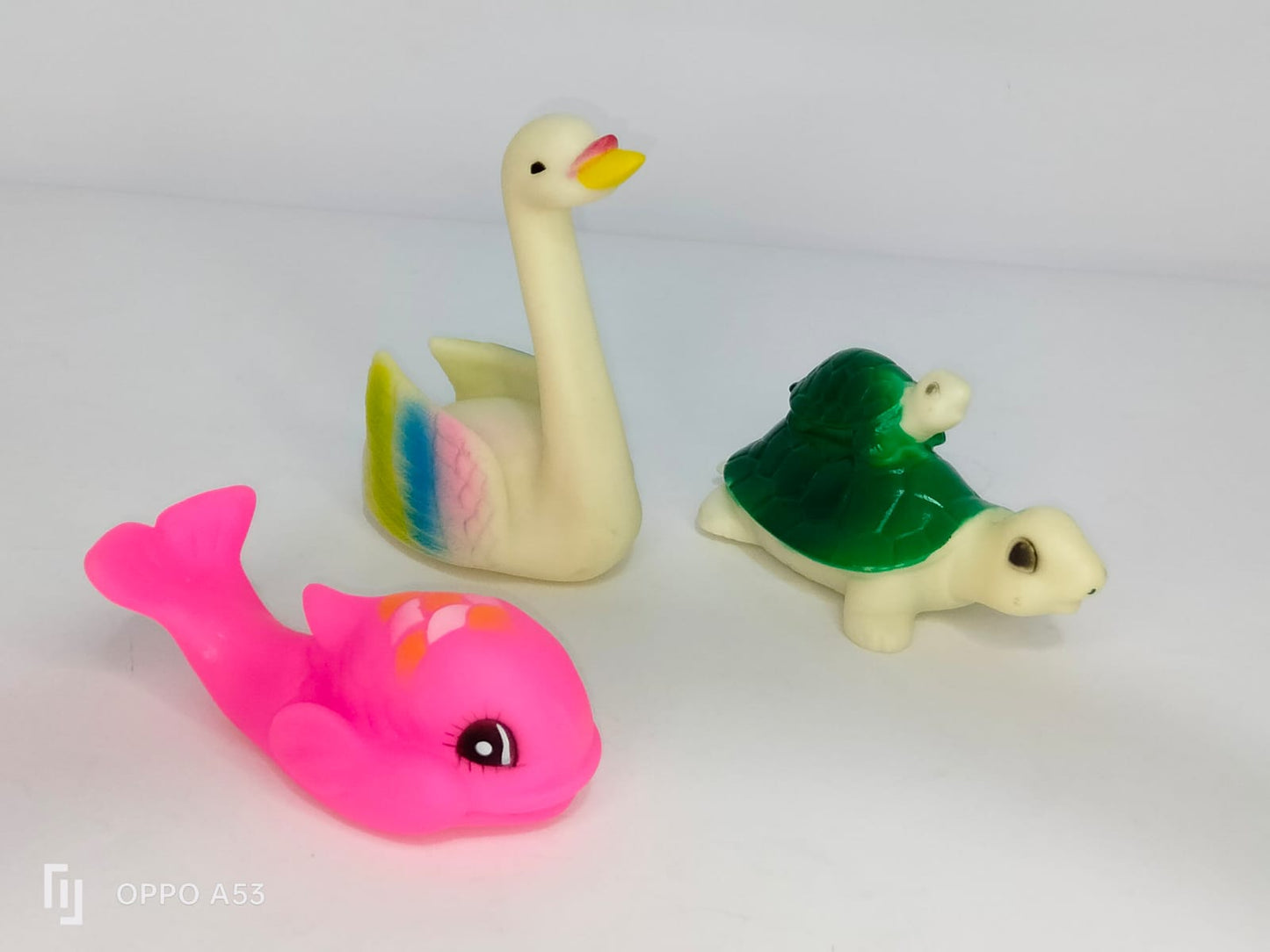 العاب شاور بلاستيك