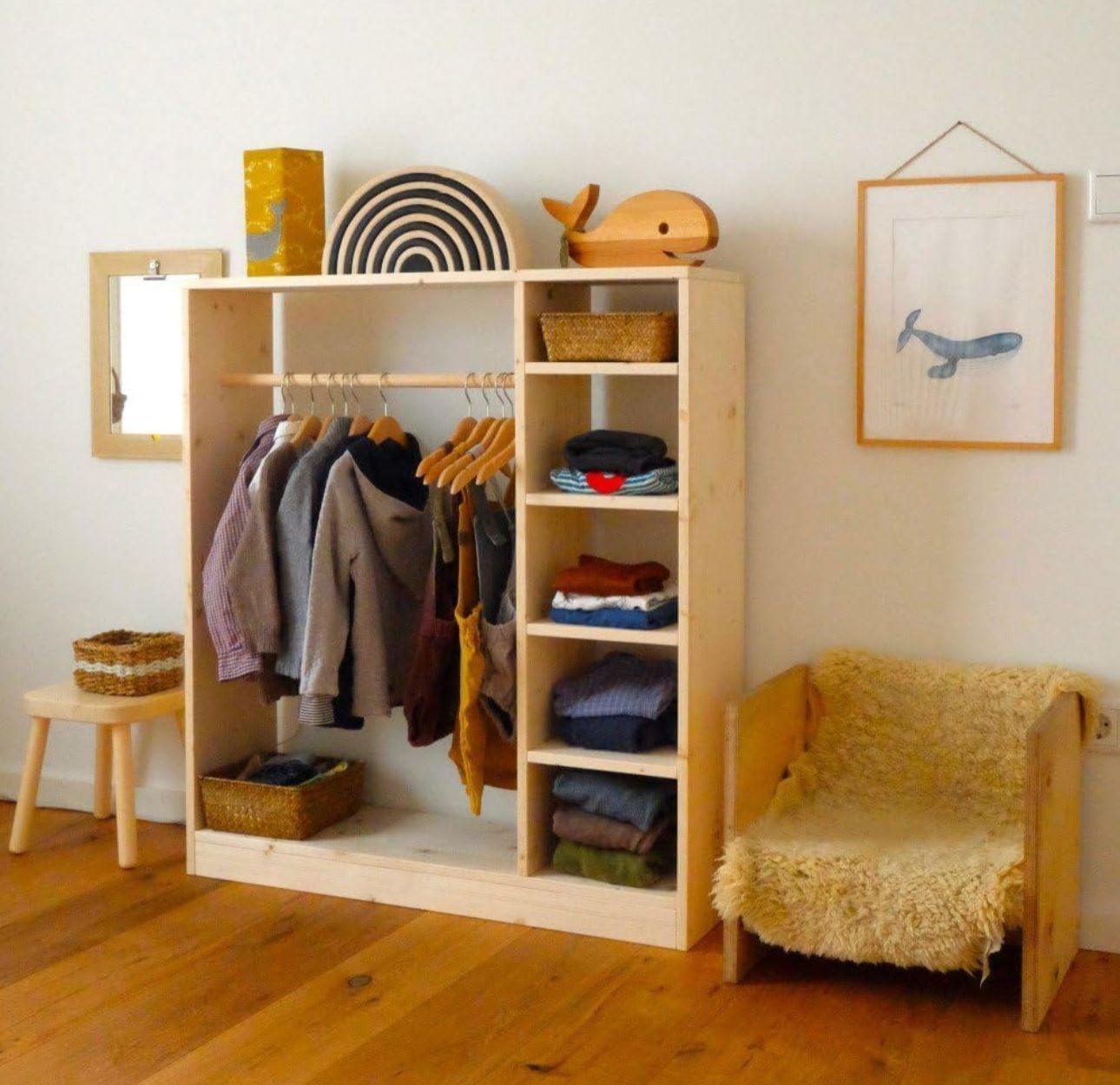 MONTESSORI CLOSET ❤️
