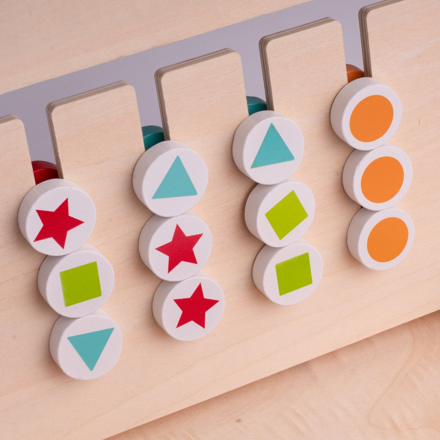 لوجيكو مع ساعة رملية