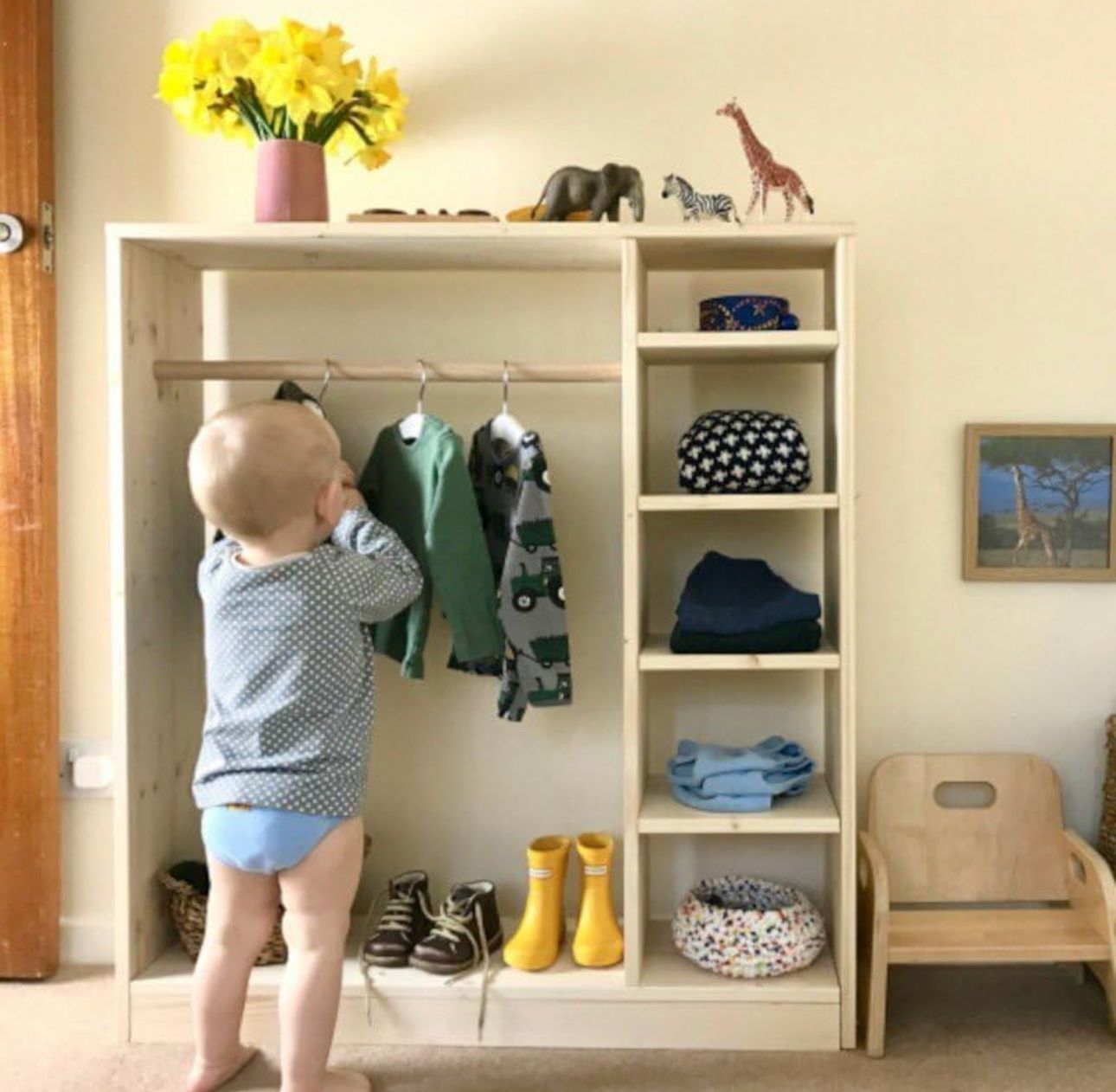 MONTESSORI CLOSET ❤️