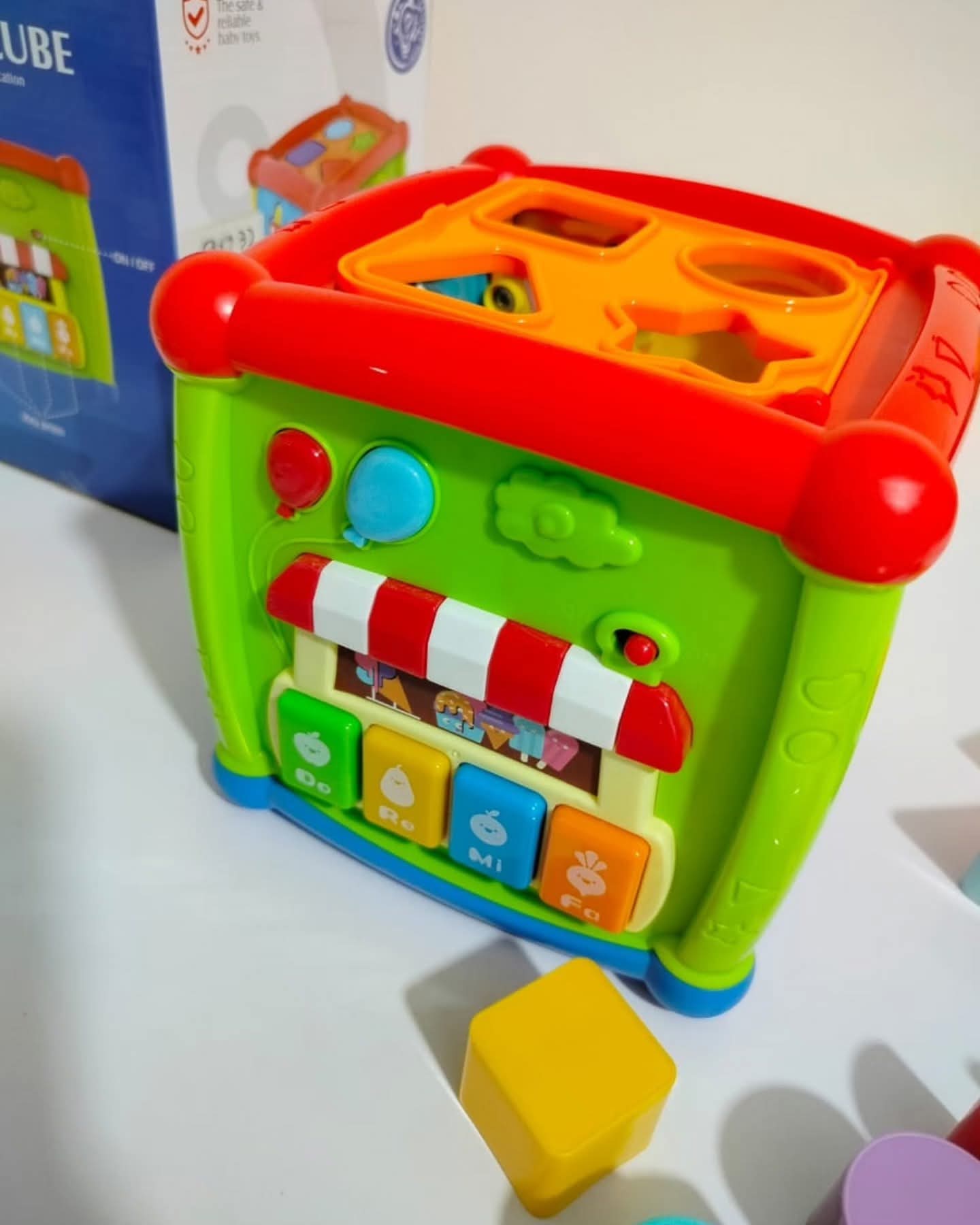 مكعب مجمع بيانو