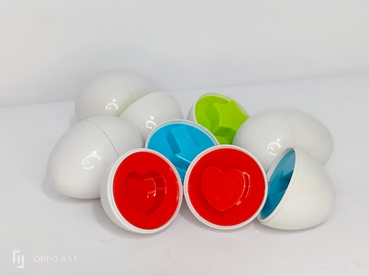 بيض مطابقة في باكت