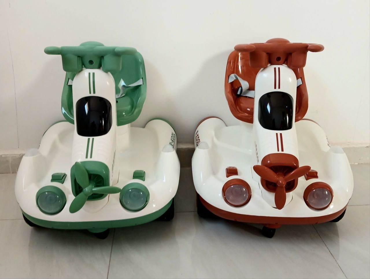 🌸عربية اطفال شكل طياره🌸