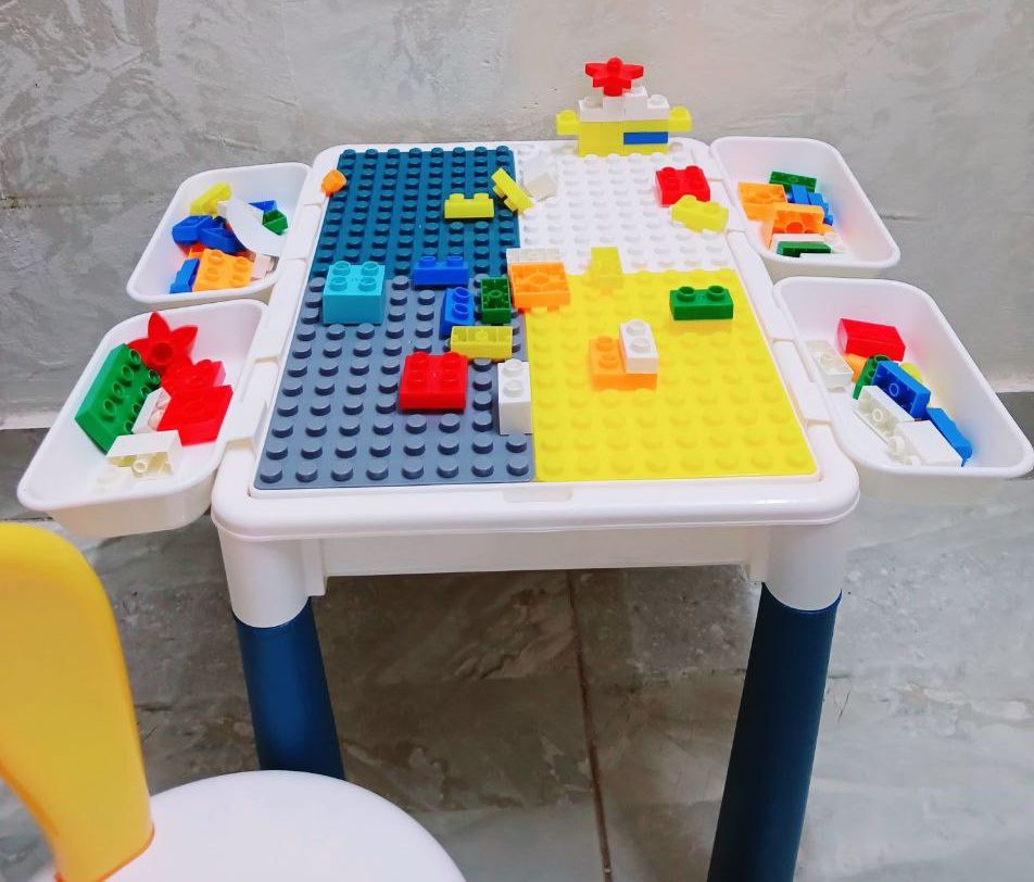 🌸ترابيزه ليجو مع كرسي ٧٥ قطعه🌸