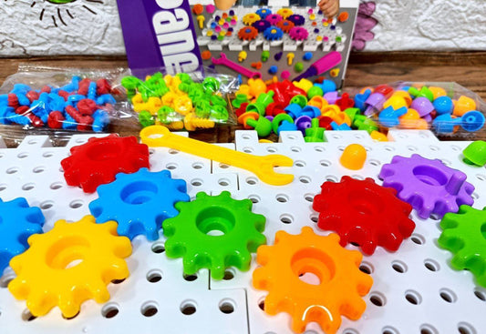 🪄🧩 مجموعة المكعبات الهندسية – 146 قطعة